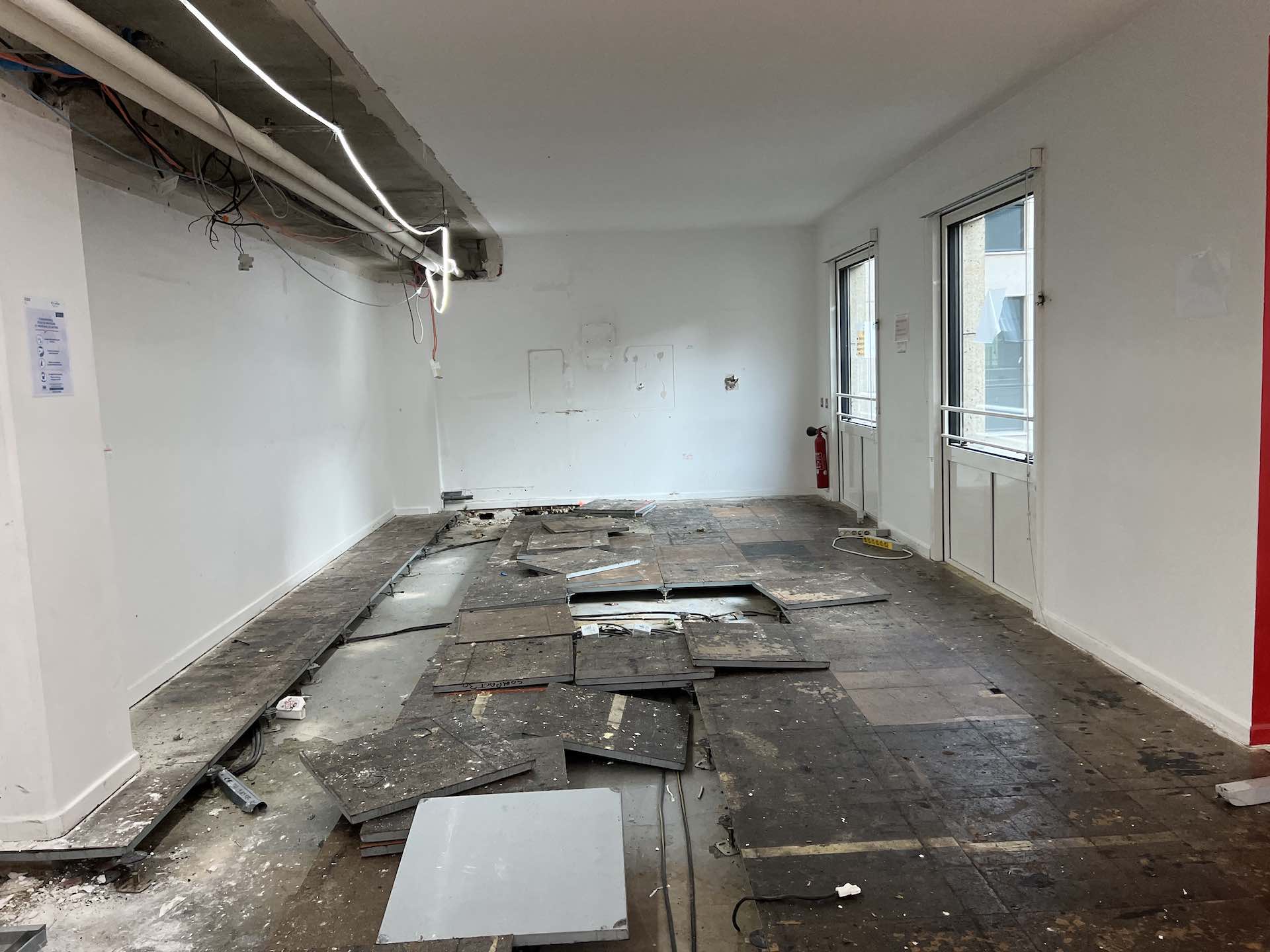 Mymood renovation et amenagement de bureaux Paris 9 le Cezanne Open space 5 avant